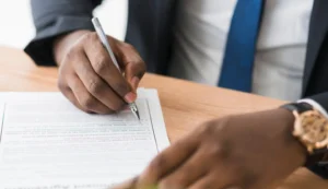 how to manage and allocate risks in commercial contracts