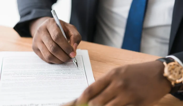 how to manage and allocate risks in commercial contracts